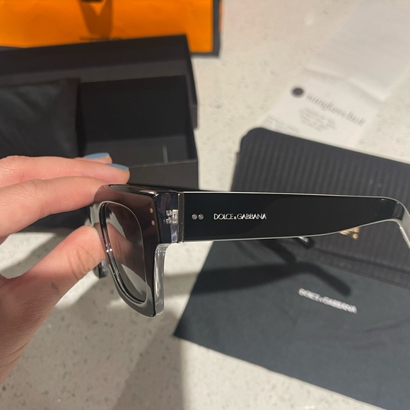 DOLCE&GABBANA Sunglasses - Picture 4 of 16